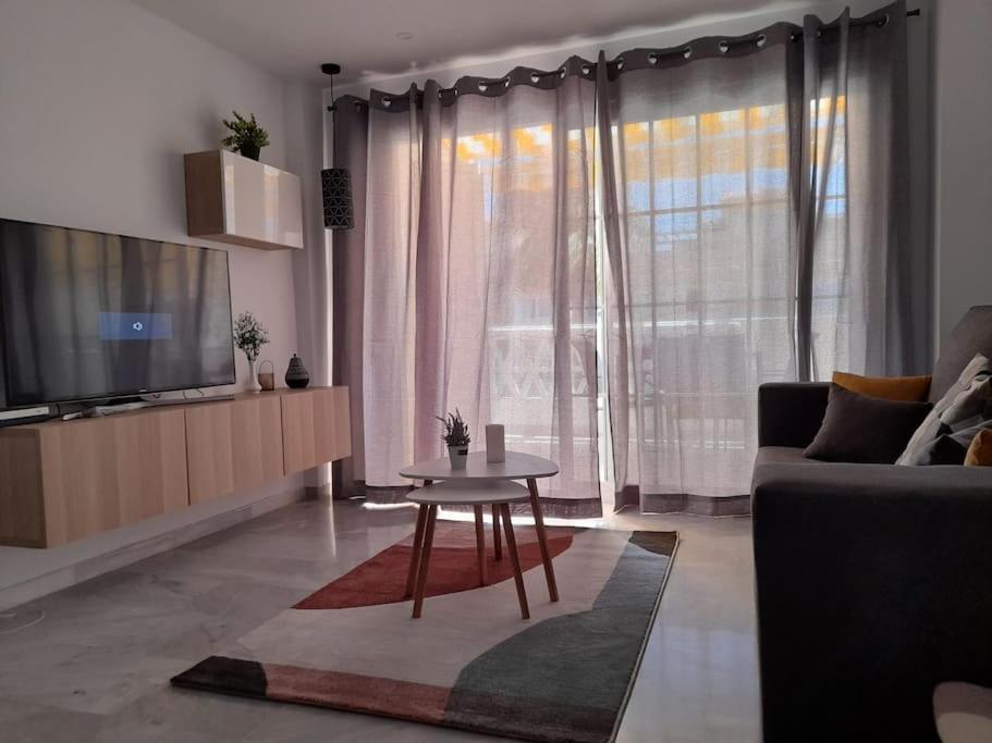Encantador Apartamento Residencial Con Piscina Torremolinos Bagian luar foto